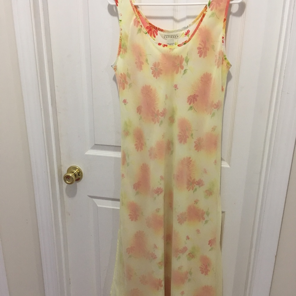 Beautiful Express Vintage 90's dress, size 9/10